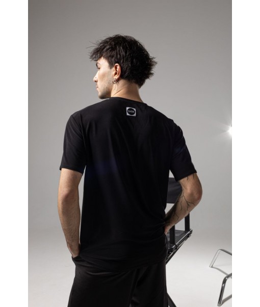 Футболка зі шнурівкою