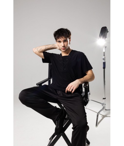 Футболка зі шнурівкою