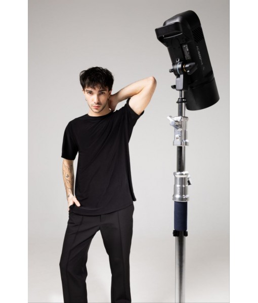 Футболка з сіткою на плечах